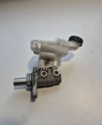 Peugeot 3008 III Master brake cylinder 821372