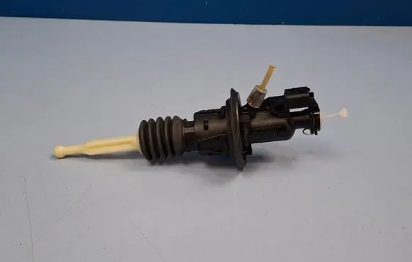 Peugeot Expert Clutch master cylinder 9809425480