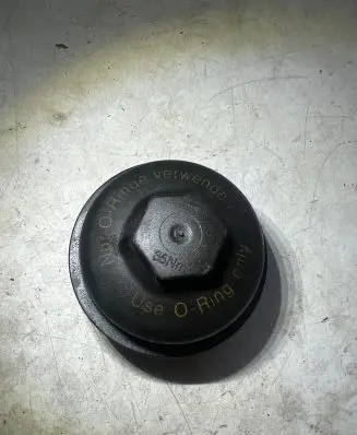Audi A5 8T 8F Oil filter cover 70358579