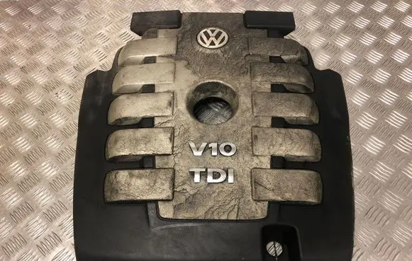 Volkswagen Touareg I Engine cover (trim)