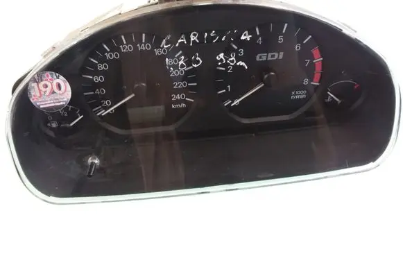 Mitsubishi Carisma Speedometer (instrument cluster) 0P0179001