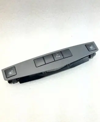 Mercedes-Benz C W204 Seat heating switch A2049051100 33702402