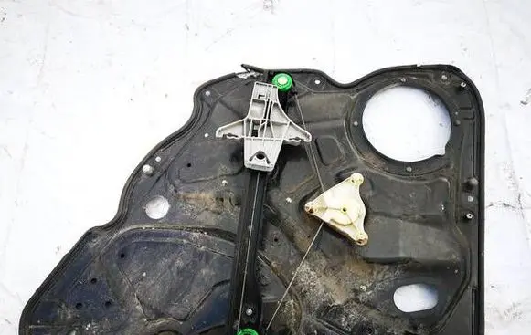 Volkswagen PASSAT B6 Sliding door window regulator with motor 3C4839755H