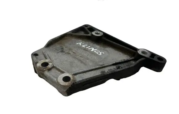 Opel Corsa E A/C compressor mount bracket 55567925 428702815