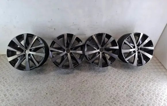 R18 alloy rim