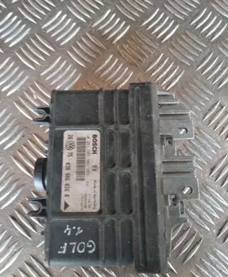 Volkswagen Golf III Engine control unit/module 030906026R 0261203302303 26SA3398