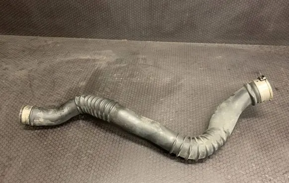 BMW X1 E84 Intercooler hose/pipe 7797483 58300015 446291603