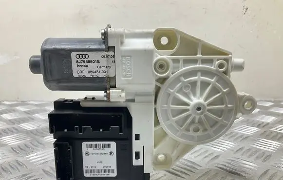 Audi TT TTS Mk2 Front door window regulator motor 8J7959801E