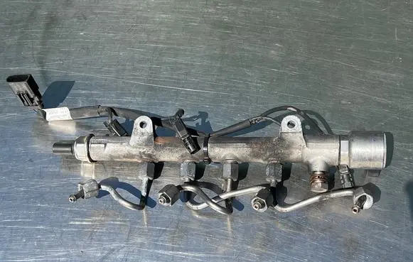 Mercedes-Benz Sprinter W906 Fuel main line pipe A6510700700 RD0004 A6511501333