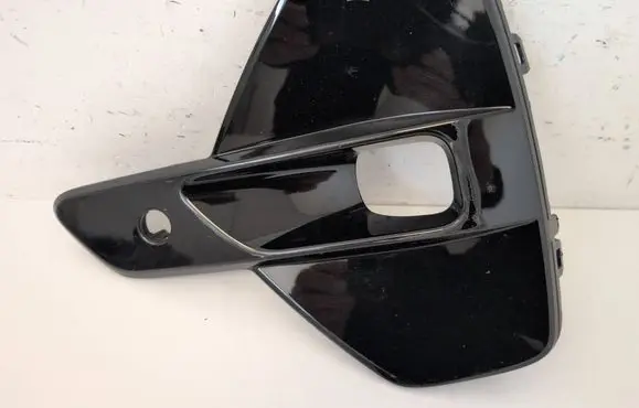 Volvo XC40 Front bumper lower grill 32347386