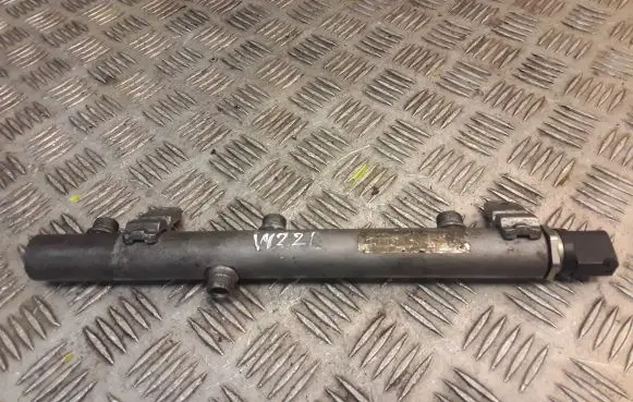 Mercedes-Benz S W221 Fuel main line pipe 6420702695 0061533328