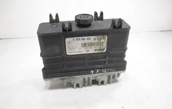 Volkswagen Golf III Engine control unit/module 030906026R 26SA3099 0261203302