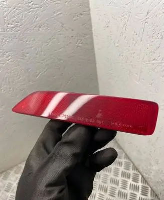 Honda CR-V Rear tail light reflector p6368l