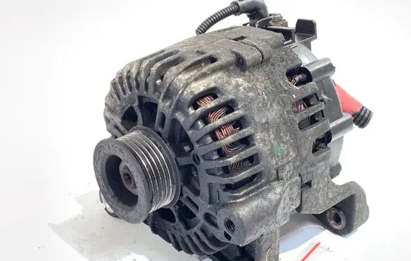 Audi A5 8T 8F Generator/alternator 7797519