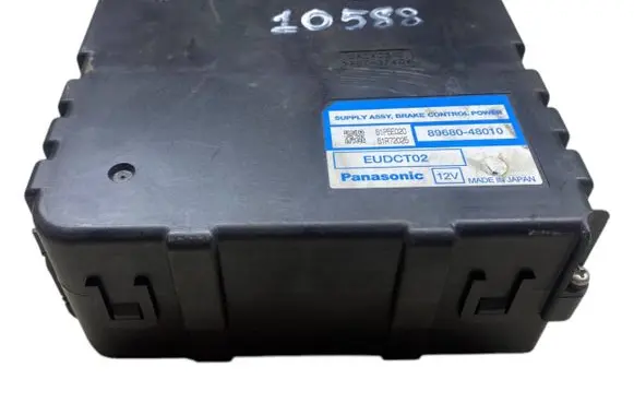 Lexus RX 330 - 350 - 400H Brake system control unit/module 8968048010 61FSE020 61R72025