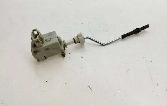 Volkswagen Eos Fuel tank cap lock 1Q0810773