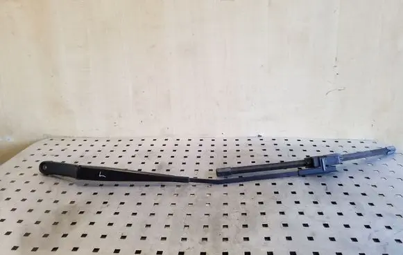 Skoda Octavia Mk2 (1Z) Front wiper blade arm 1Z2955409A