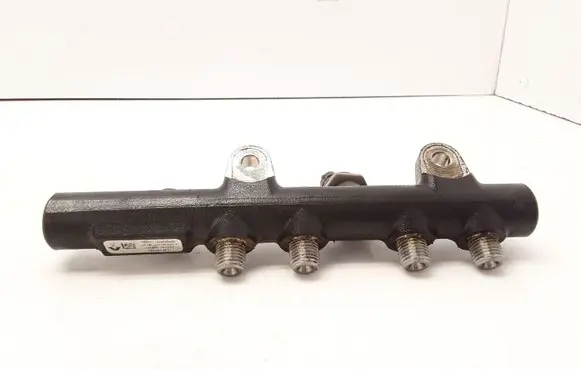 Renault Captur Fuel main line pipe 8201157327 175215346R 175215346