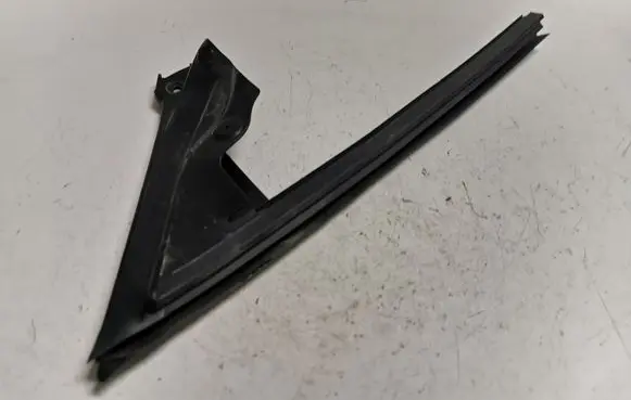 Chevrolet Camaro Other front door trim element 23115068