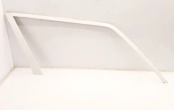 Mercedes-Benz E W124 Front door window/glass frame 
