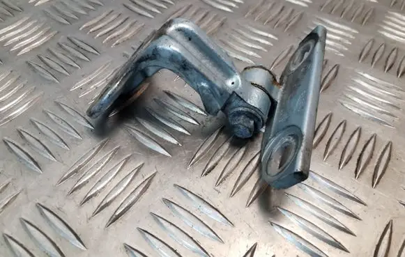 Jaguar XF X250 Front door upper hinge 8X23F228A66AC