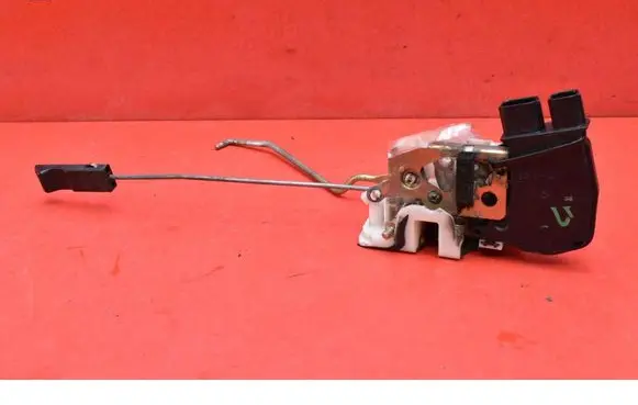 Honda CR-V Front door lock 