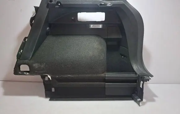 Volkswagen Tiguan Trunk/boot side trim panel 5NA867428 113052016 033900