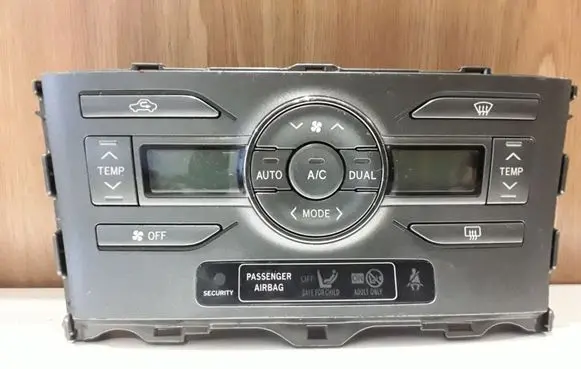 Toyota Auris 150 Climate control unit 5590002220