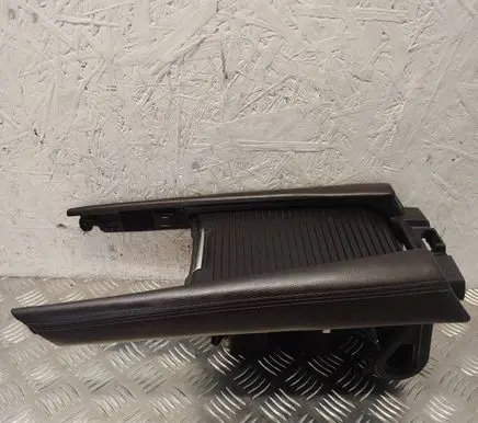 Mazda 6 Cup holder front 