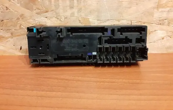 Mercedes-Benz C W202 Fuse box set 2039 A0005400172