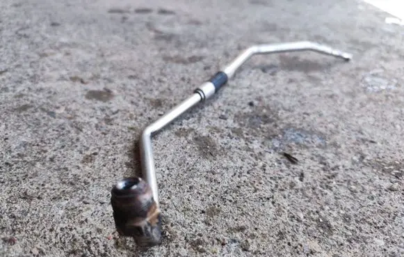 Chrysler 300 - 300C Engine coolant pipe/hose