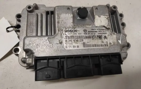 Citroen C4 I Engine control unit/module 0261208491