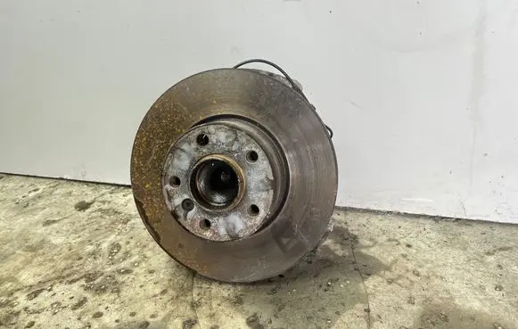 BMW 2 F22 F23 Front wheel hub spindle knuckle 6792285