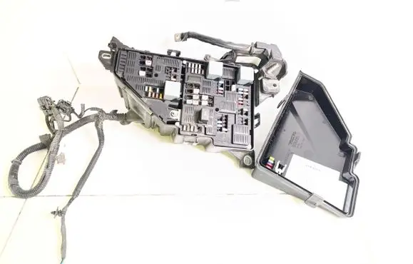 Volvo XC60 Fuse box set 32359934 31398001