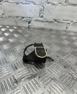Headlight/headlamp level sensor
