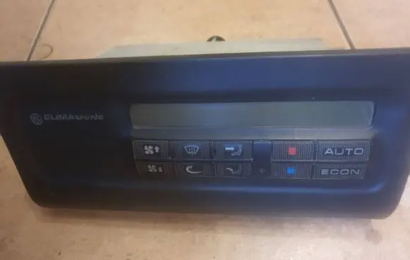 Volkswagen PASSAT B4 Climate control unit 3A0907044A 9Bg72496110 5HB7223101