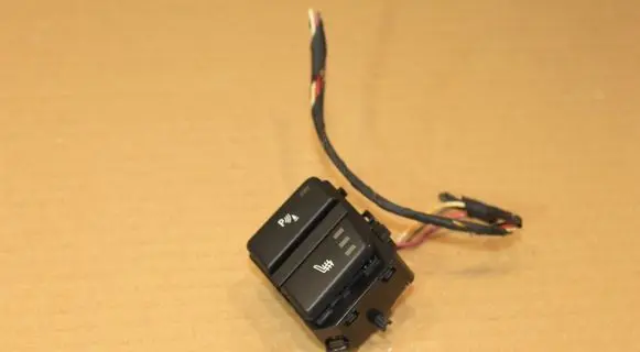 BMW 5 E60 E61 Seat heating switch 915907702