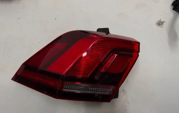 Volkswagen Tiguan Rear/tail lights 2SD01251901