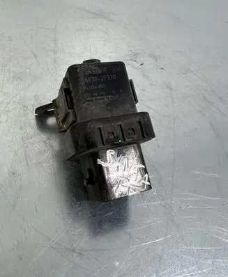 Hyundai Santa Fe Glow plug pre-heat relay 368302F310