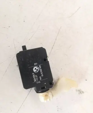 Fuel tank cap lock