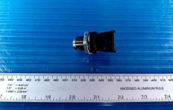 Fuel pressure sensor