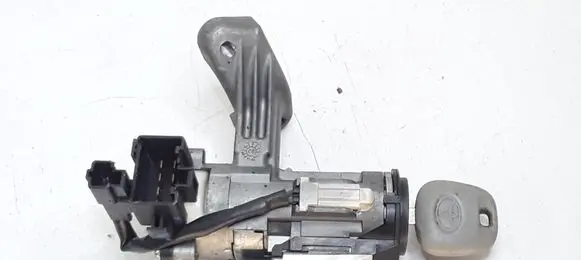 Toyota Corolla E120 E130 Ignition lock 8978302020