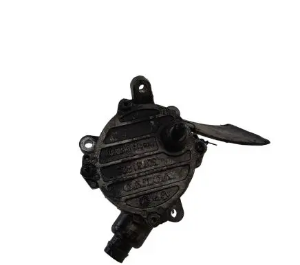 Volvo V70 Vacuum pump 30731825