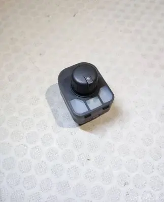 Audi Q3 8U Wing mirror switch 8U0959565 261203S