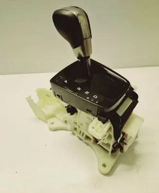 Hyundai Genesis Gear shifter/selector 467002M230