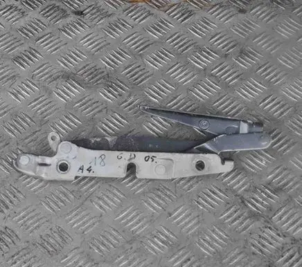 Audi A4 S4 B6 8E 8H Tailgate/trunk/boot hinge 8E5827302C