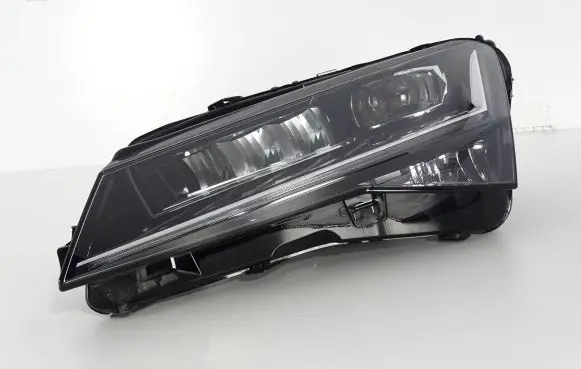 Skoda Superb B8 (3V) Headlight/headlamp 3V1941015D