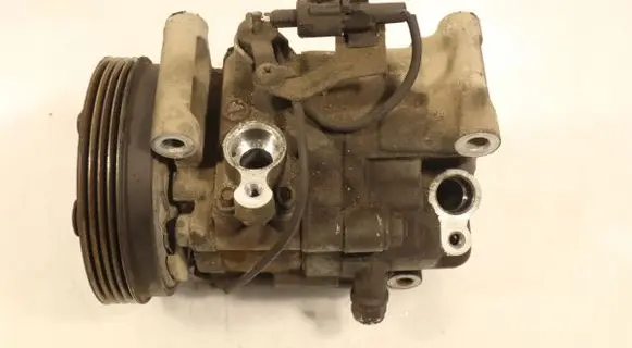 Suzuki Swift I Air conditioning (A/C) compressor (pump) 9520163JA01