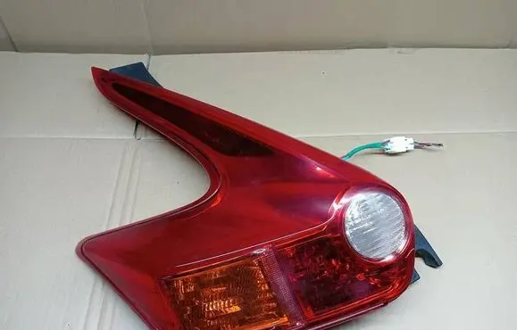 Nissan Juke I F15 Rear/tail lights