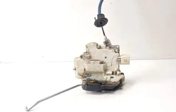 Audi A8 S8 D3 4E Rear door lock 4F0839016